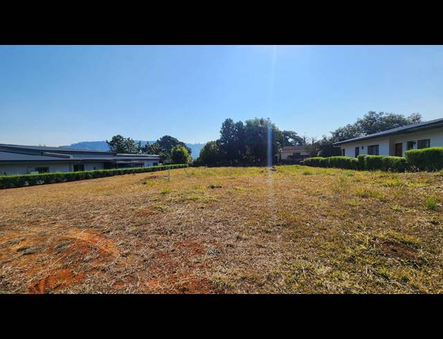 900M² VACANT LAND FOR SALE IN MONTROSE